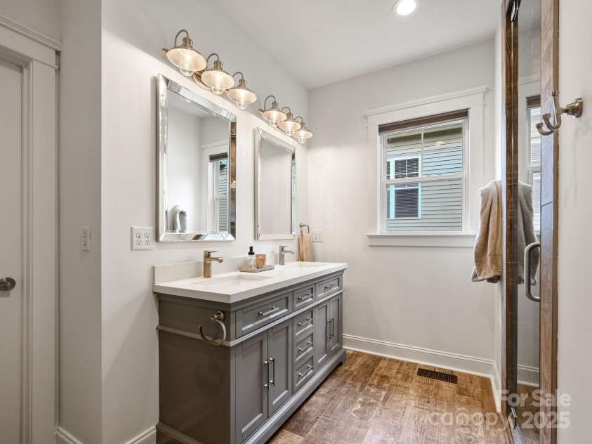 1343 Heathbrook Circle, Asheville, NC 28803.  MLS# CAR4293968, YatesRealty ID 34717. Primary bathroom