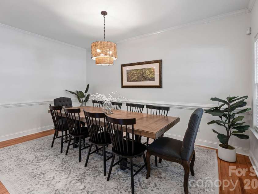 9509 Seamill Road, Charlotte, NC 28278.  MLS# CAR4395632, YatesRealty ID 34718. 