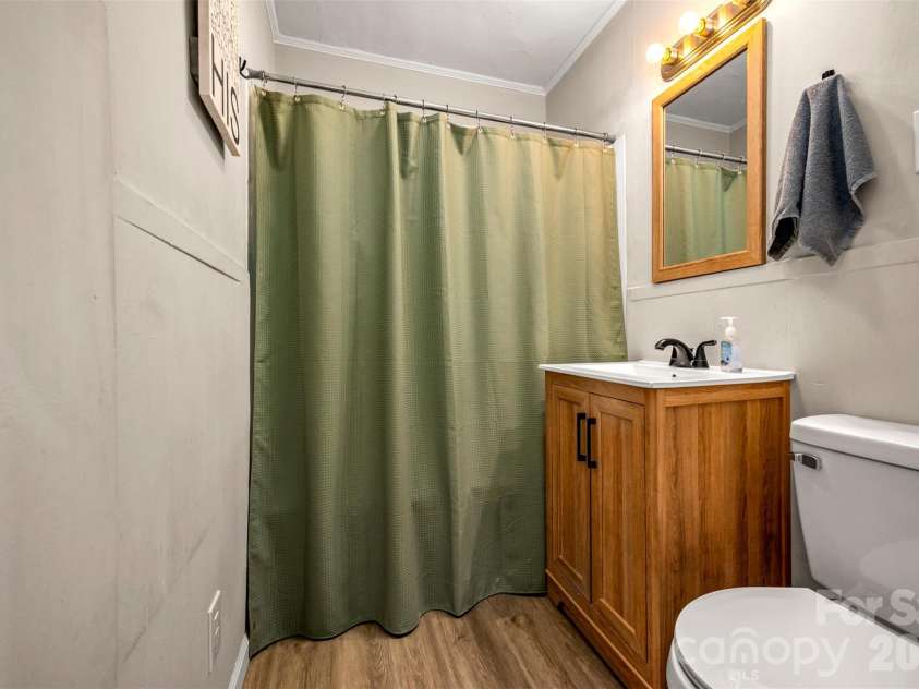 1685 Lynn Road, Columbus, NC 28722.  MLS# CAR4341868, YatesRealty ID 3472. 