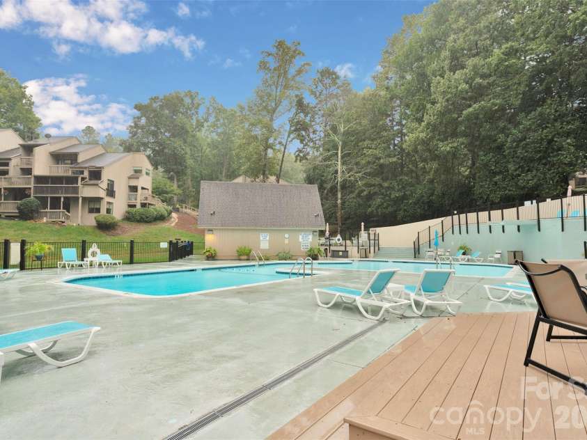 36 Old Post Road, Lake Wylie, SC 29710.  MLS# CAR4307566, YatesRealty ID 3472. Community Pool 