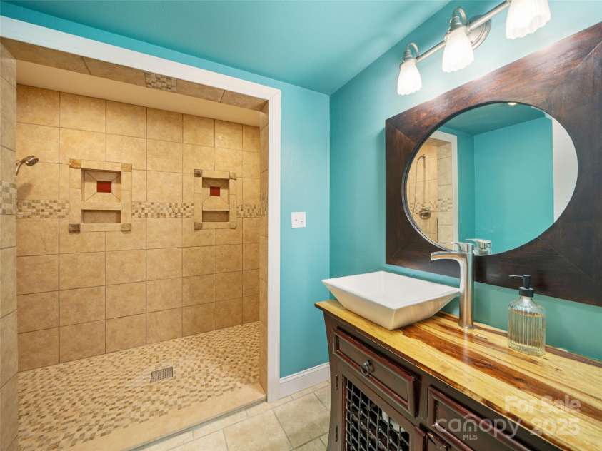 412 Blueberry Drive, Burnsville, NC 28714.  MLS# CAR4138121, YatesRealty ID 3472. 