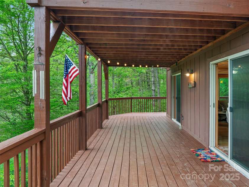 412 Blueberry Drive, Burnsville, NC 28714.  MLS# CAR4138121, YatesRealty ID 3472. 