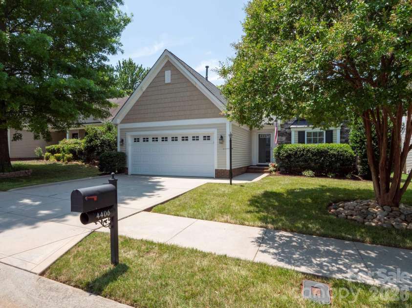 4406 Glenduran Lane, Waxhaw, NC 28173.  MLS# CAR4399887, YatesRealty ID 34721. 