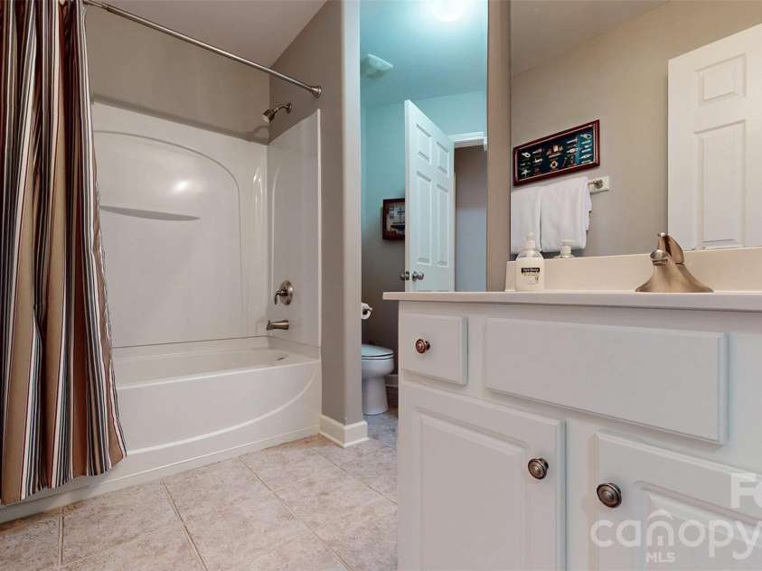 4406 Glenduran Lane, Waxhaw, NC 28173.  MLS# CAR4399887, YatesRealty ID 34721. 
