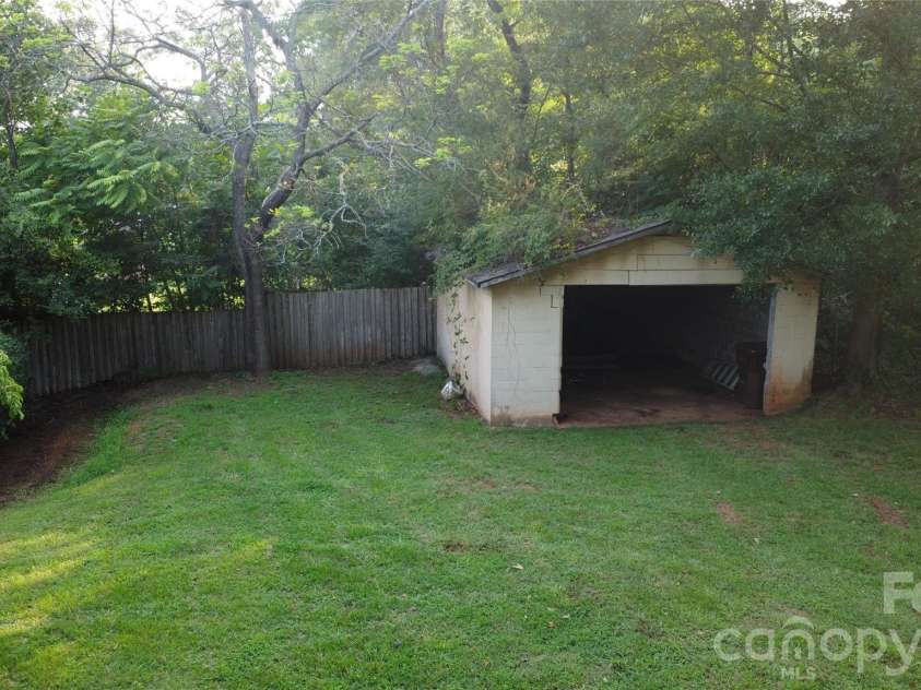 127 Northview Dorsey Street, Rutherfordton, NC 28139.  MLS# CAR4395819, YatesRealty ID 34722. 