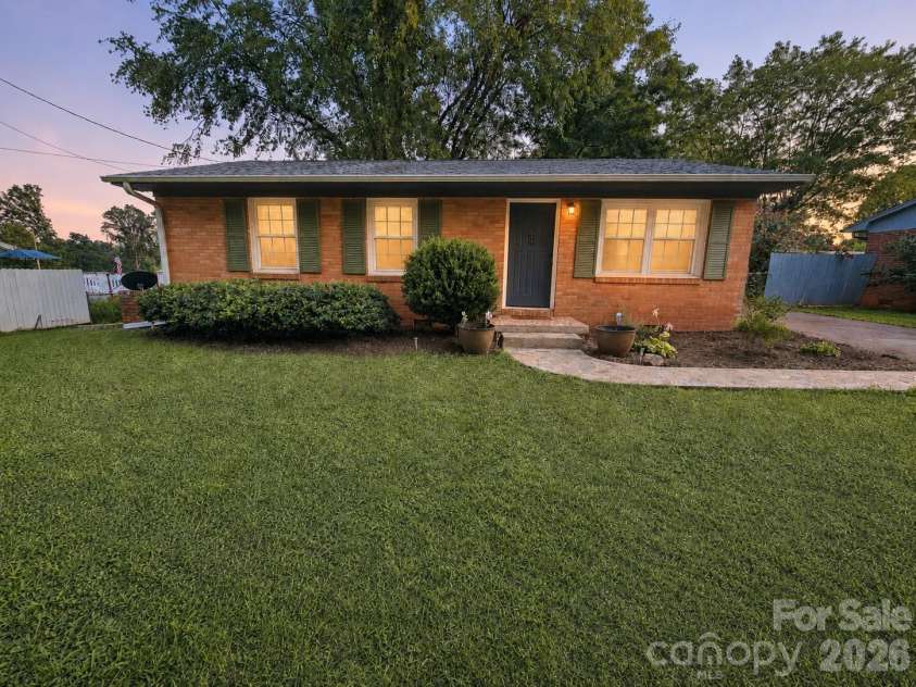 127 Northview Dorsey Street, Rutherfordton, NC 28139.  MLS# CAR4395819, YatesRealty ID 34722. 