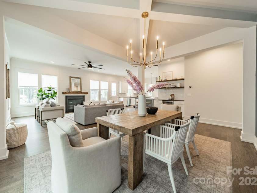 2600 Palm Avenue, Charlotte, NC 28205.  MLS# CAR4263482, YatesRealty ID 34722. 