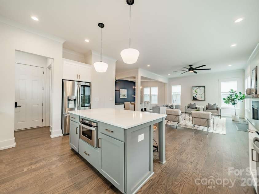 2600 Palm Avenue, Charlotte, NC 28205.  MLS# CAR4263482, YatesRealty ID 34722. 