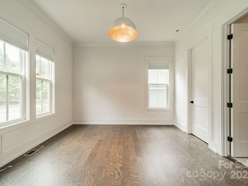 2600 Palm Avenue, Charlotte, NC 28205.  MLS# CAR4263482, YatesRealty ID 34722. 
