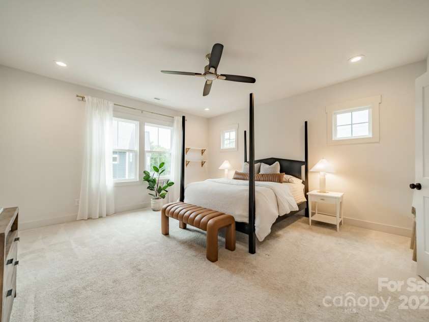 2600 Palm Avenue, Charlotte, NC 28205.  MLS# CAR4263482, YatesRealty ID 34722. 