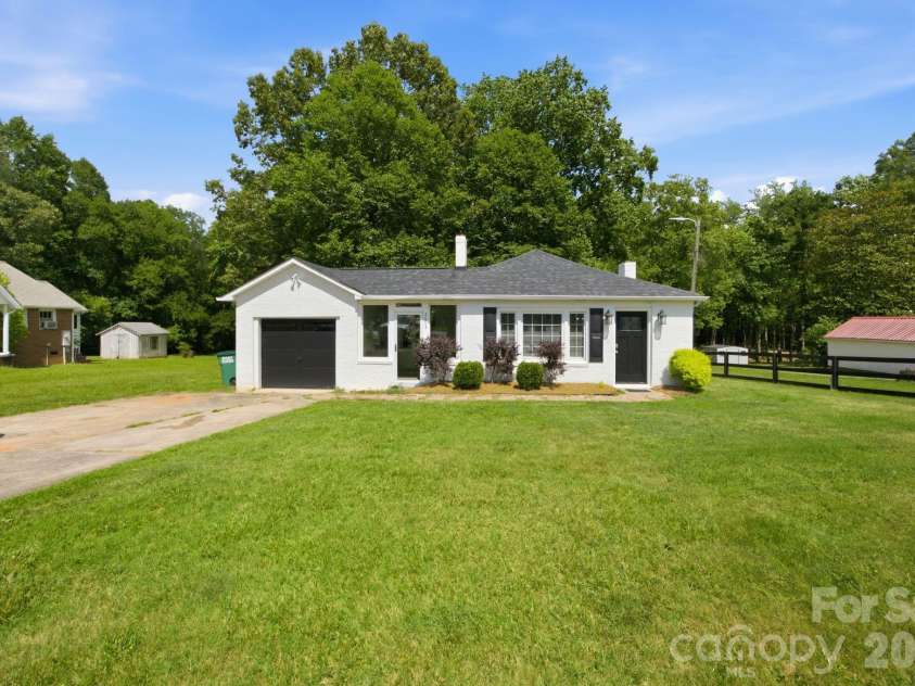 2693 Salem Church Road, Lincolnton, NC 28092.  MLS# CAR4395437, YatesRealty ID 34723. 