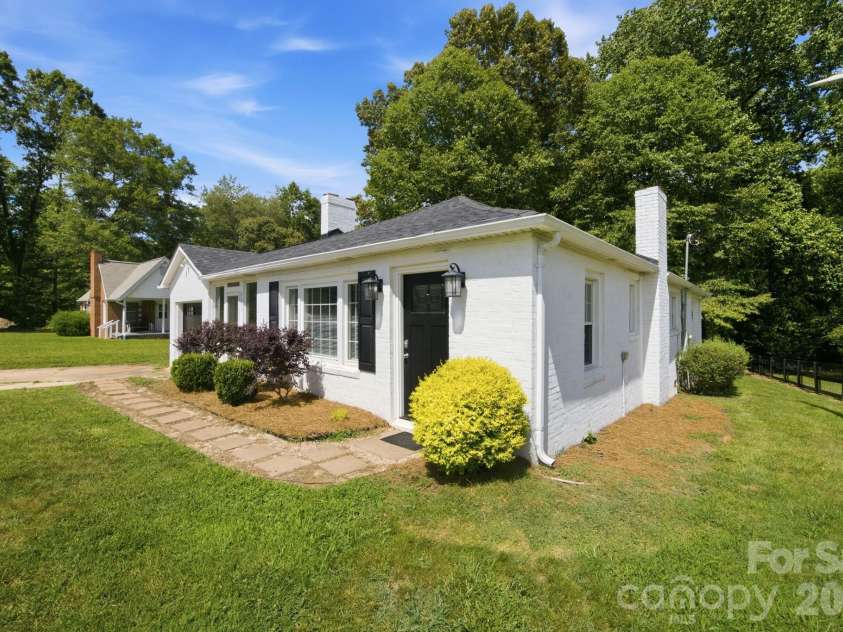 2693 Salem Church Road, Lincolnton, NC 28092.  MLS# CAR4395437, YatesRealty ID 34723. 