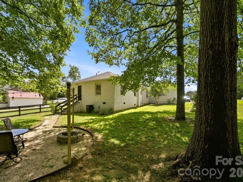 2693 Salem Church Road, Lincolnton, NC 28092.  MLS# CAR4395437, YatesRealty ID 34723. 