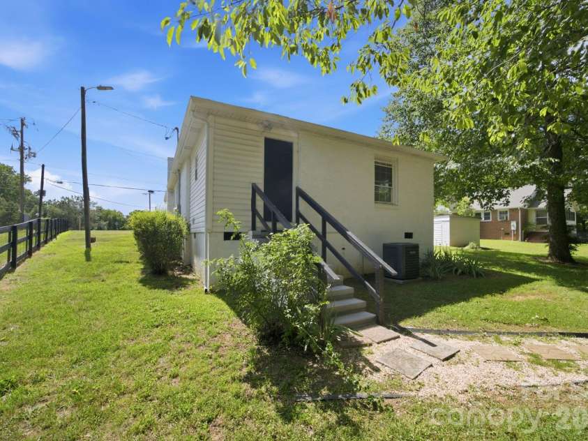 2693 Salem Church Road, Lincolnton, NC 28092.  MLS# CAR4395437, YatesRealty ID 34723. 