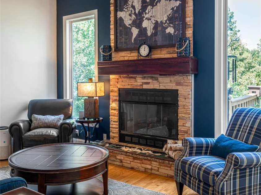 47 Timberwood Drive, Asheville, NC 28806.  MLS# CAR4294501, YatesRealty ID 34723. 