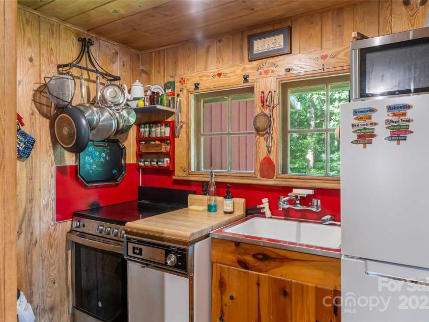 929 Soco Road, Maggie Valley, NC 28751.  MLS# CAR4275047, YatesRealty ID 34724. 
