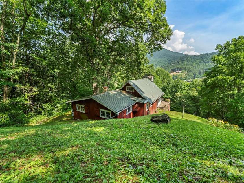 929 Soco Road, Maggie Valley, NC 28751.  MLS# CAR4275047, YatesRealty ID 34724. Mountain Views