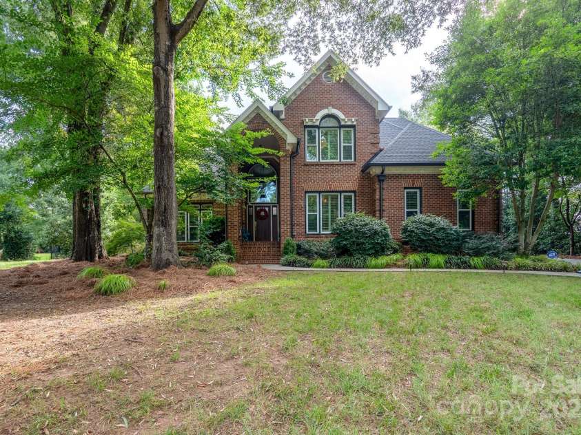 5201 Jupiter Hills Court, Charlotte, NC 28277.  MLS# CAR4294389, YatesRealty ID 34725. 