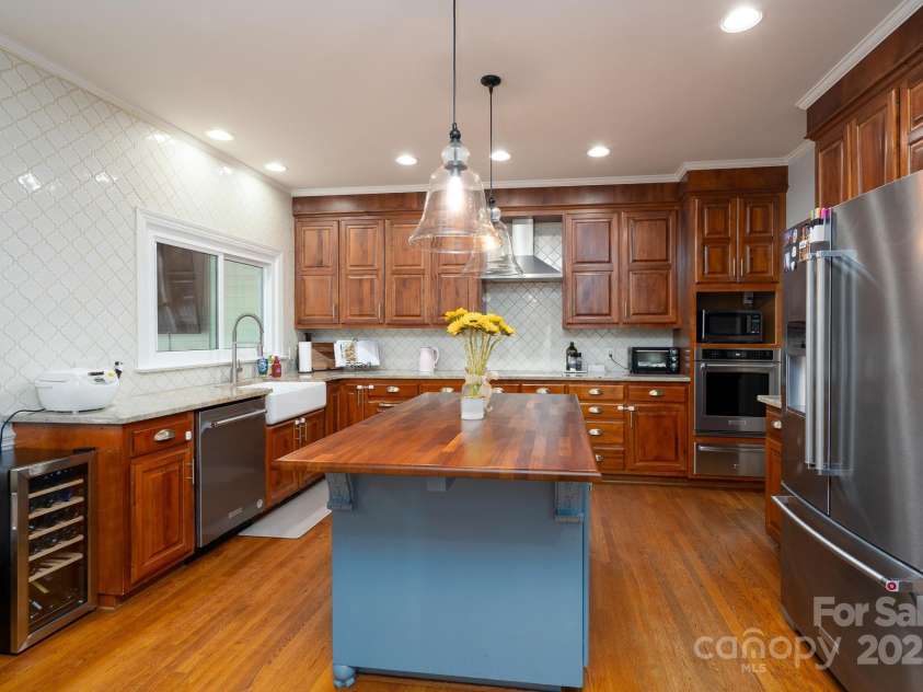 5201 Jupiter Hills Court, Charlotte, NC 28277.  MLS# CAR4294389, YatesRealty ID 34725. 