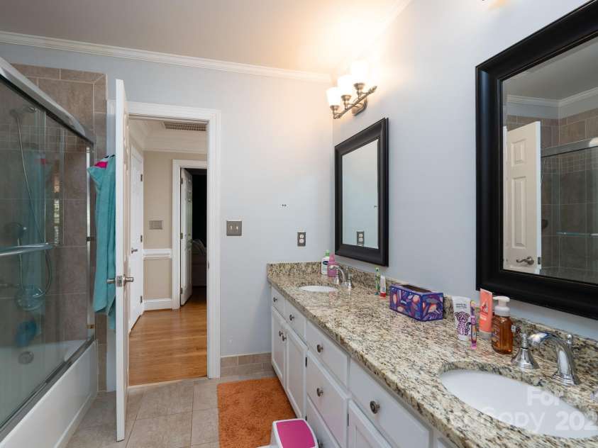 5201 Jupiter Hills Court, Charlotte, NC 28277.  MLS# CAR4294389, YatesRealty ID 34725. 