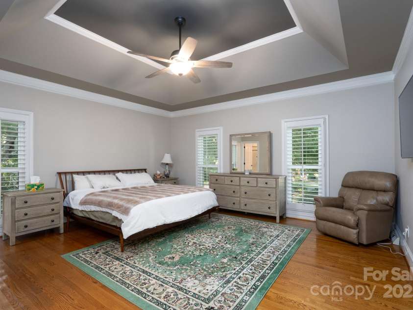 5201 Jupiter Hills Court, Charlotte, NC 28277.  MLS# CAR4294389, YatesRealty ID 34725. Primary bedroom on main