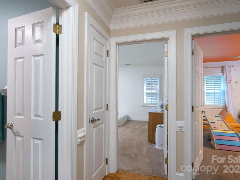5201 Jupiter Hills Court, Charlotte, NC 28277.  MLS# CAR4294389, YatesRealty ID 34725. Upstairs hallway 2