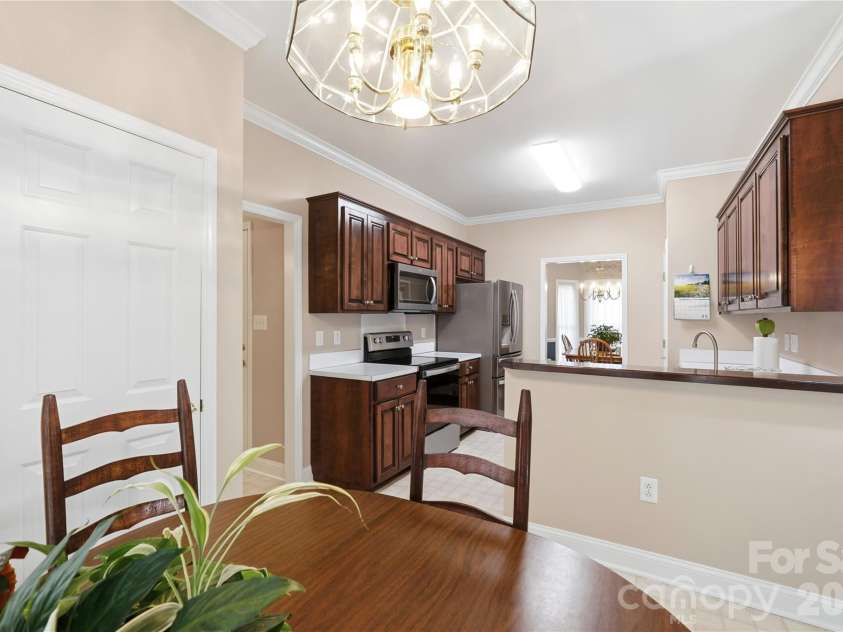 1009 Millwright Lane, Matthews, NC 28104.  MLS# CAR4387342, YatesRealty ID 34727. 