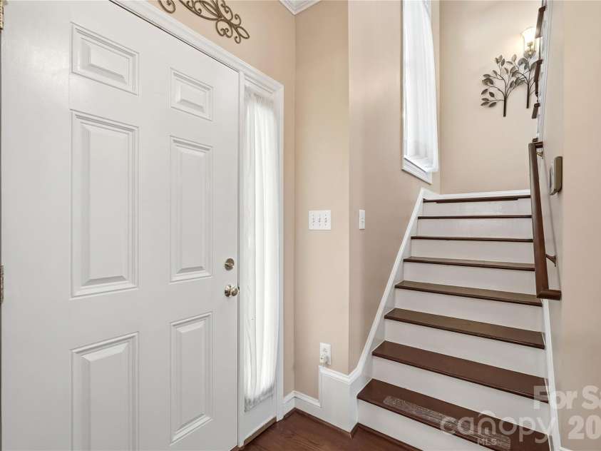 1009 Millwright Lane, Matthews, NC 28104.  MLS# CAR4387342, YatesRealty ID 34727. 