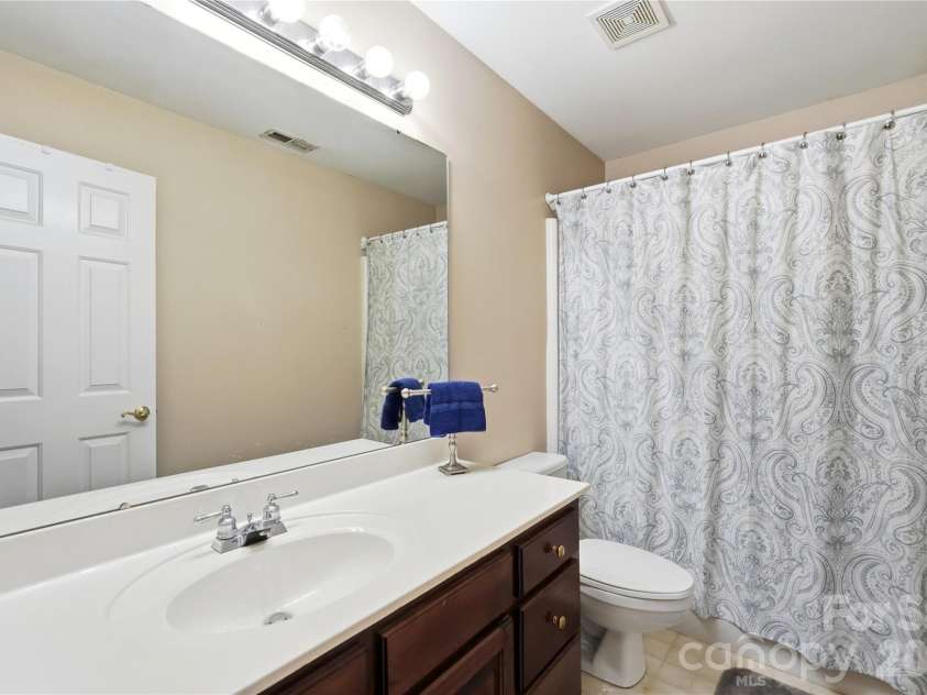1009 Millwright Lane, Matthews, NC 28104.  MLS# CAR4387342, YatesRealty ID 34727. 