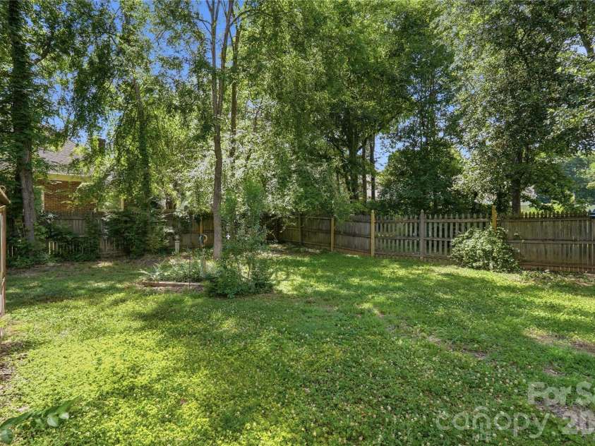 1009 Millwright Lane, Matthews, NC 28104.  MLS# CAR4387342, YatesRealty ID 34727. 