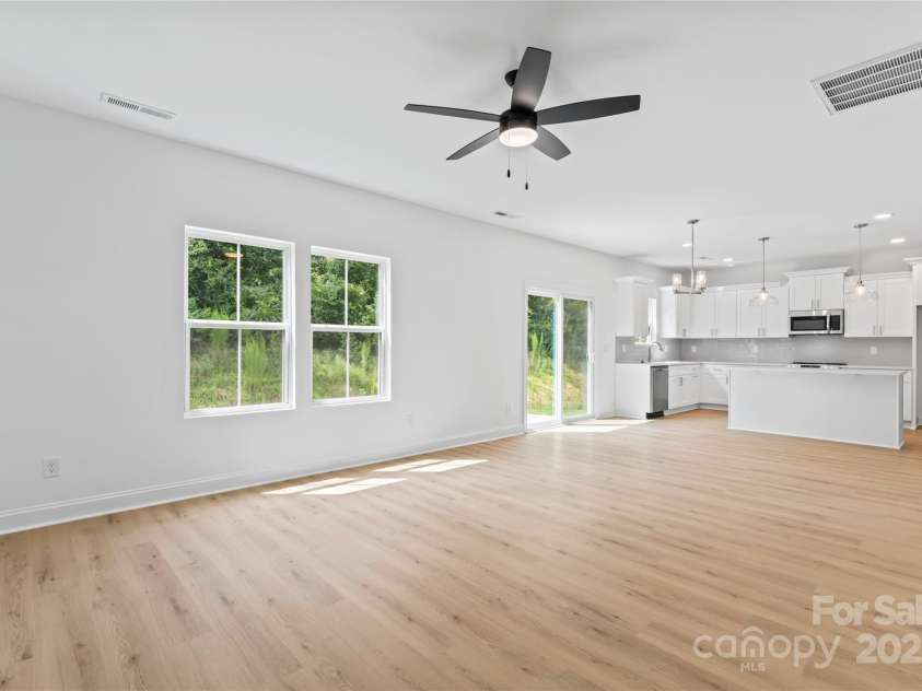 1305 Winged Way, Kannapolis, NC 28083.  MLS# CAR4295043, YatesRealty ID 34727. 