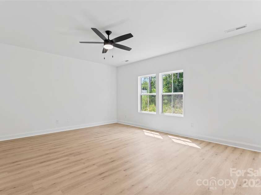 1305 Winged Way, Kannapolis, NC 28083.  MLS# CAR4295043, YatesRealty ID 34727. 