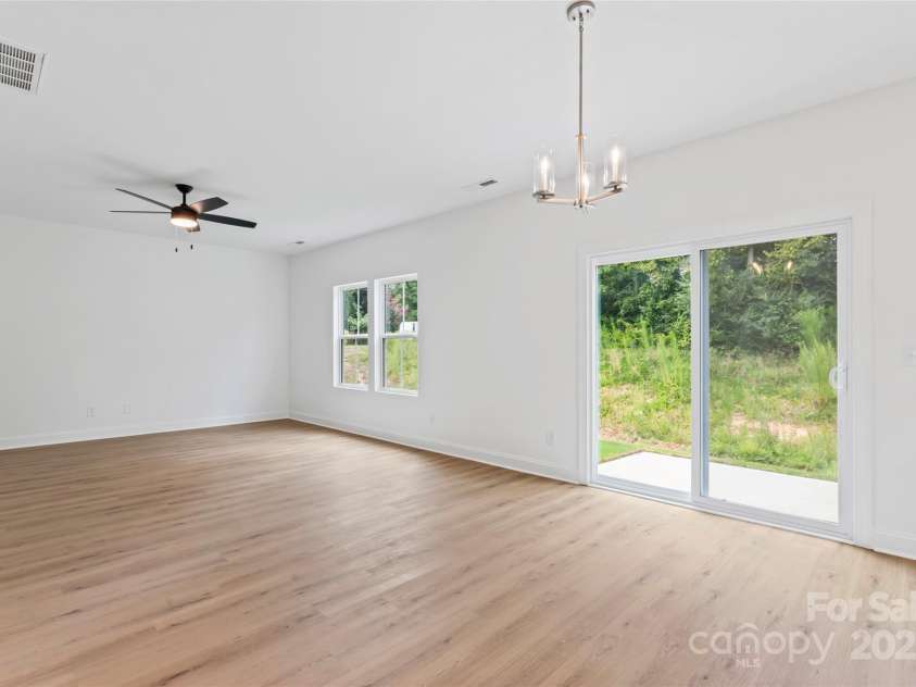 1305 Winged Way, Kannapolis, NC 28083.  MLS# CAR4295043, YatesRealty ID 34727. 