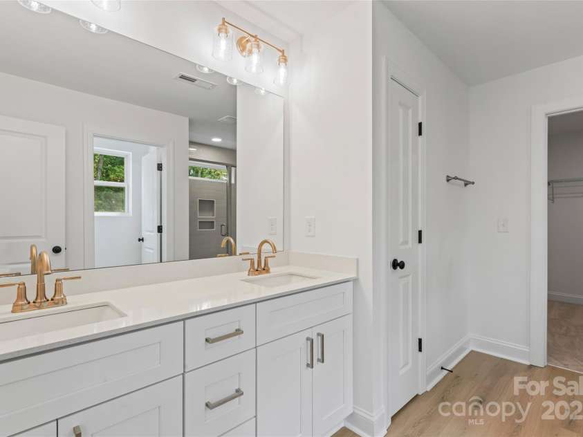 1305 Winged Way, Kannapolis, NC 28083.  MLS# CAR4295043, YatesRealty ID 34727. 