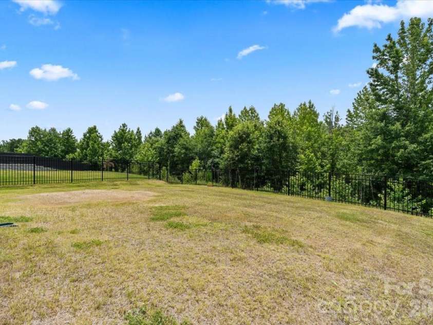 183 Parkmont Drive, Troutman, NC 28166.  MLS# CAR4397410, YatesRealty ID 34728. 