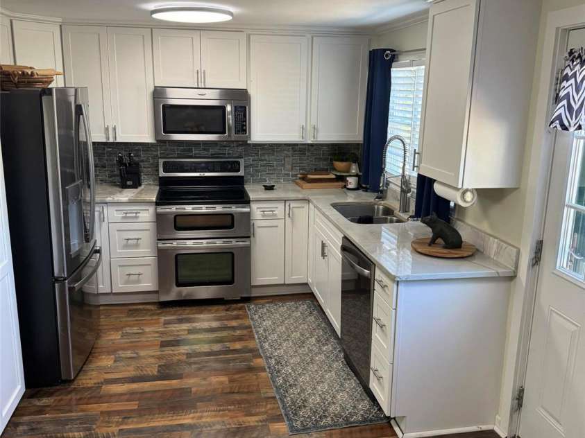 102 Phillips Road, Spruce Pine, NC 28777.  MLS# CAR4390354, YatesRealty ID 34729. 