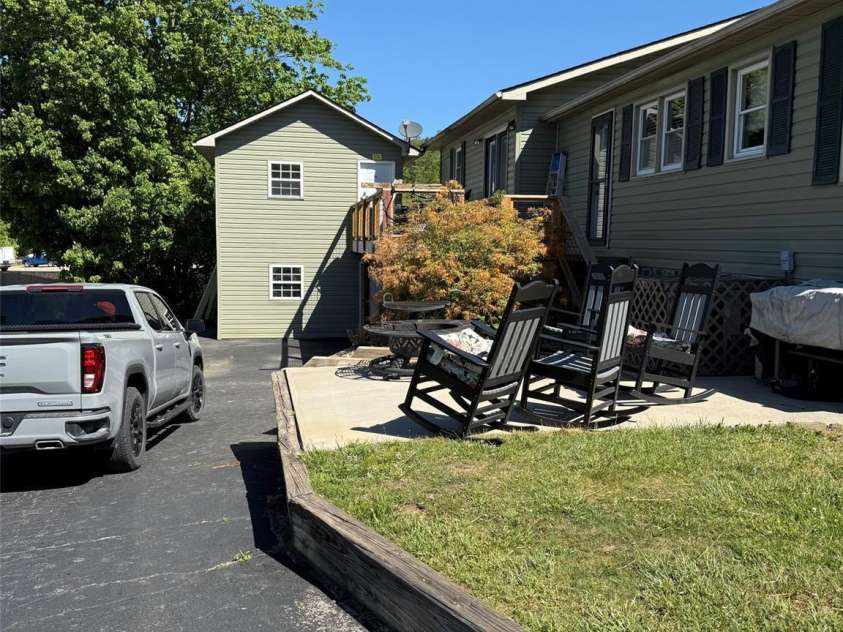 102 Phillips Road, Spruce Pine, NC 28777.  MLS# CAR4390354, YatesRealty ID 34729. 