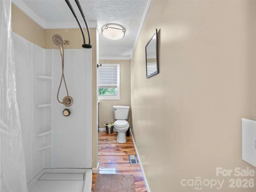 102 Phillips Road, Spruce Pine, NC 28777.  MLS# CAR4427122, YatesRealty ID 34729. 