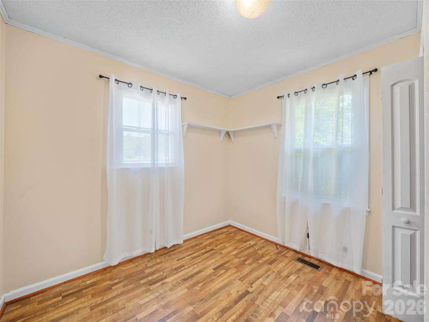 102 Phillips Road, Spruce Pine, NC 28777.  MLS# CAR4427122, YatesRealty ID 34729. 