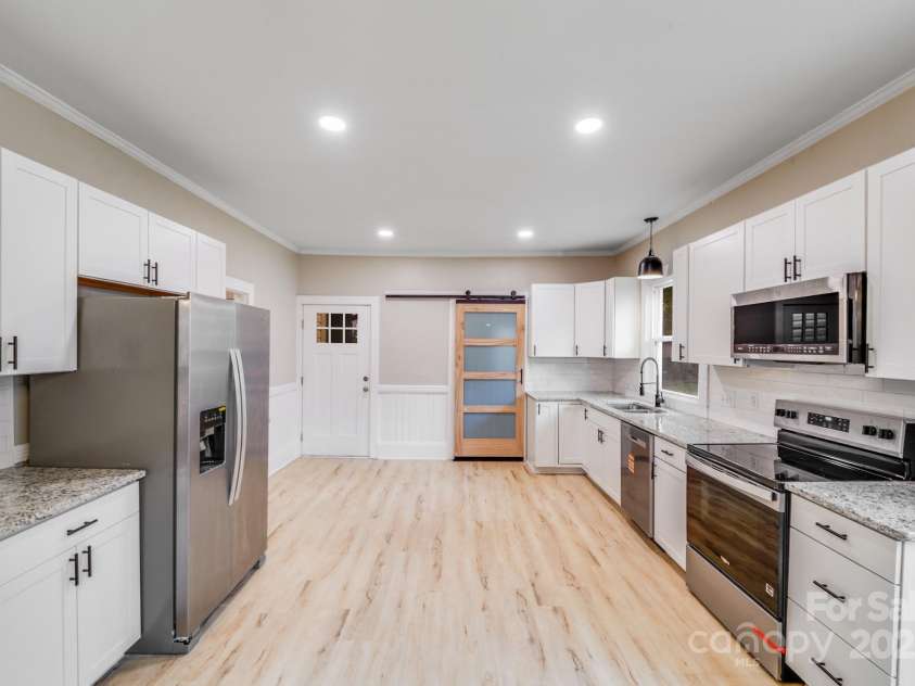 238 Academy Avenue, Concord, NC 28025.  MLS# CAR4280735, YatesRealty ID 34729. Kitchen 3