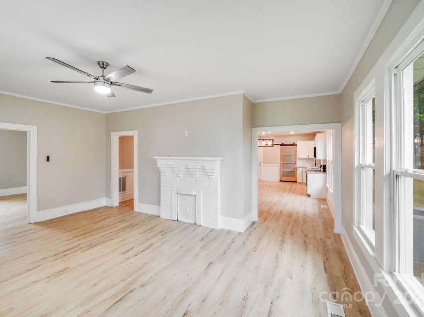 238 Academy Avenue, Concord, NC 28025.  MLS# CAR4280735, YatesRealty ID 34729. Living Room