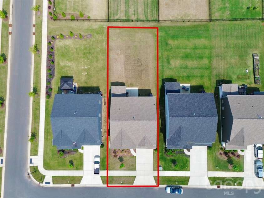 13140 Sudwick Lane, Charlotte, NC 28278.  MLS# CAR4343170, YatesRealty ID 3473. 