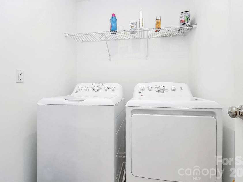 13140 Sudwick Lane, Charlotte, NC 28278.  MLS# CAR4343170, YatesRealty ID 3473. 