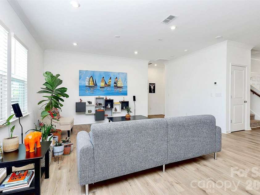 13140 Sudwick Lane, Charlotte, NC 28278.  MLS# CAR4343170, YatesRealty ID 3473. 