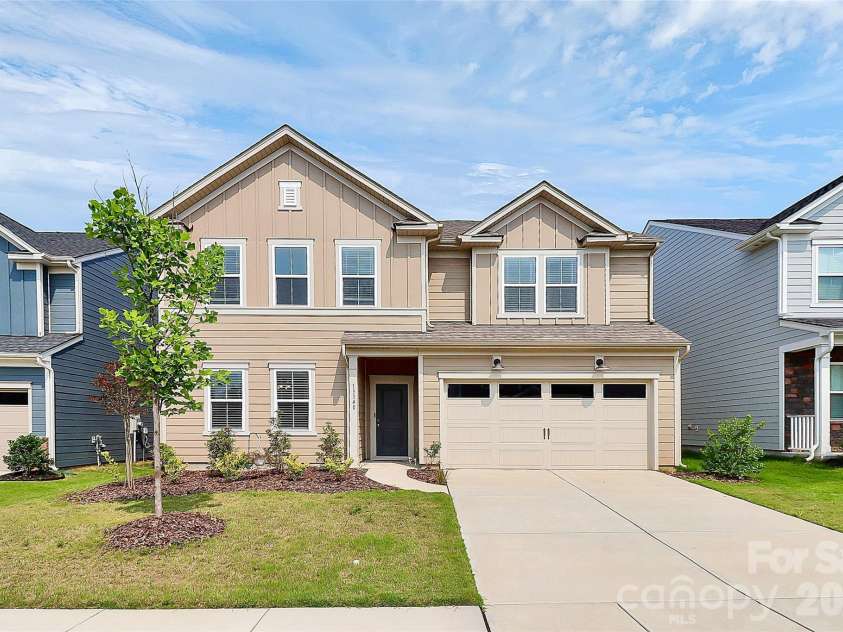 13140 Sudwick Lane, Charlotte, NC 28278.  MLS# CAR4343170, YatesRealty ID 3473. 