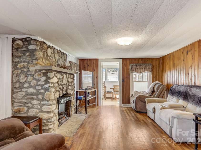 1639 Soco Road, Maggie Valley, NC 28751.  MLS# CAR4214024, YatesRealty ID 3473. 