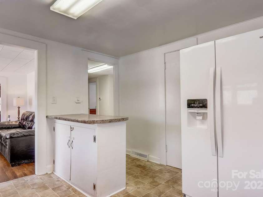 1639 Soco Road, Maggie Valley, NC 28751.  MLS# CAR4214024, YatesRealty ID 3473. 