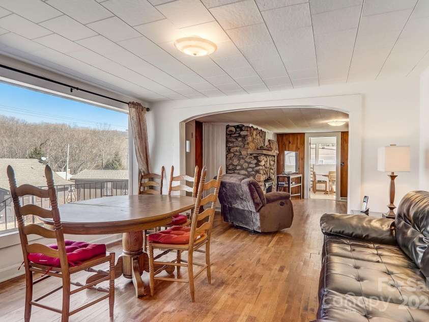 1639 Soco Road, Maggie Valley, NC 28751.  MLS# CAR4214024, YatesRealty ID 3473. Open floorplan