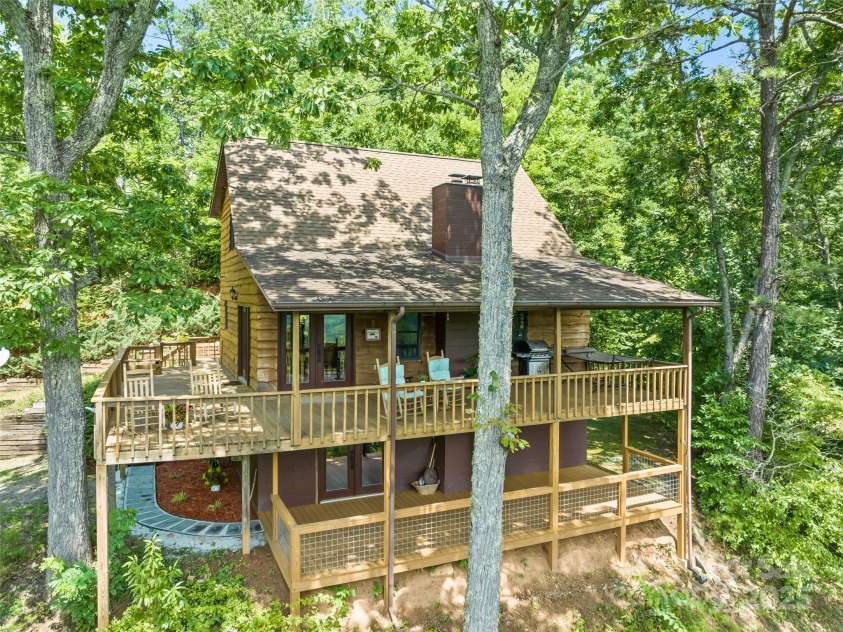 144 Avant Road, Canton, NC 28716.  MLS# CAR4295790, YatesRealty ID 34730. 