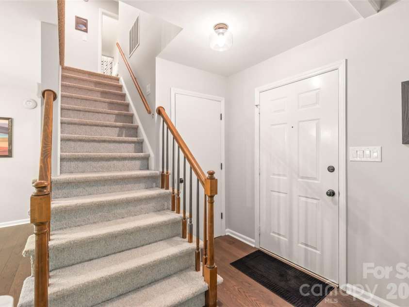 7012 Knotty Pine Road, Waxhaw, NC 28173.  MLS# CAR4388144, YatesRealty ID 34730. 